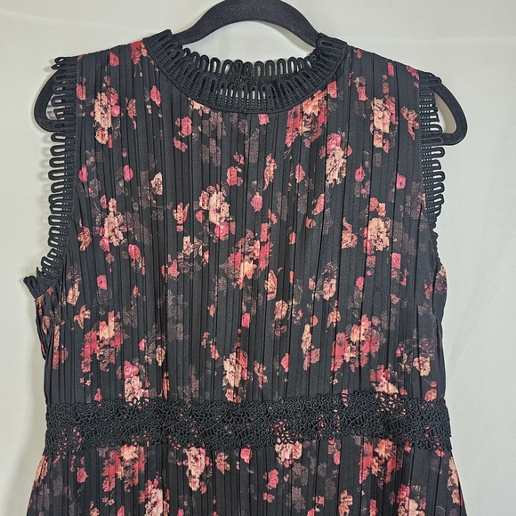 Foxiedox Black and Pink Floral Pleaded Midi‎ Dress - Picture 3 of 11